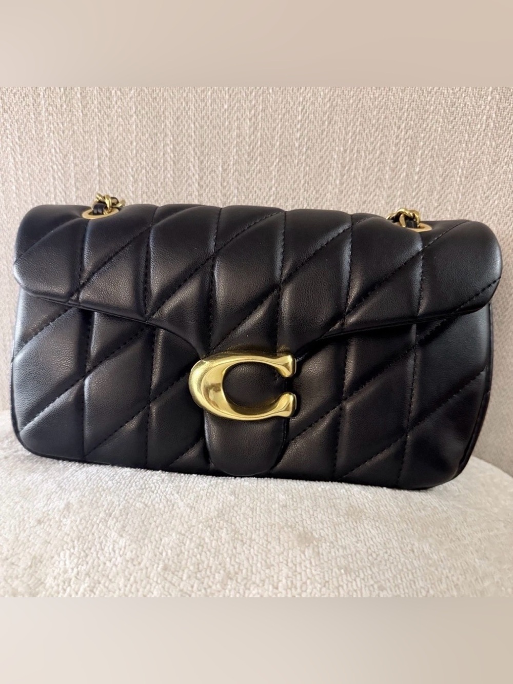 Coach Black Quilted Shoulder Bag Chain Strap Turn Lock Gold Hardware